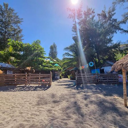 Prince Ludwig Beach Resort San Antonio  Bagian luar foto