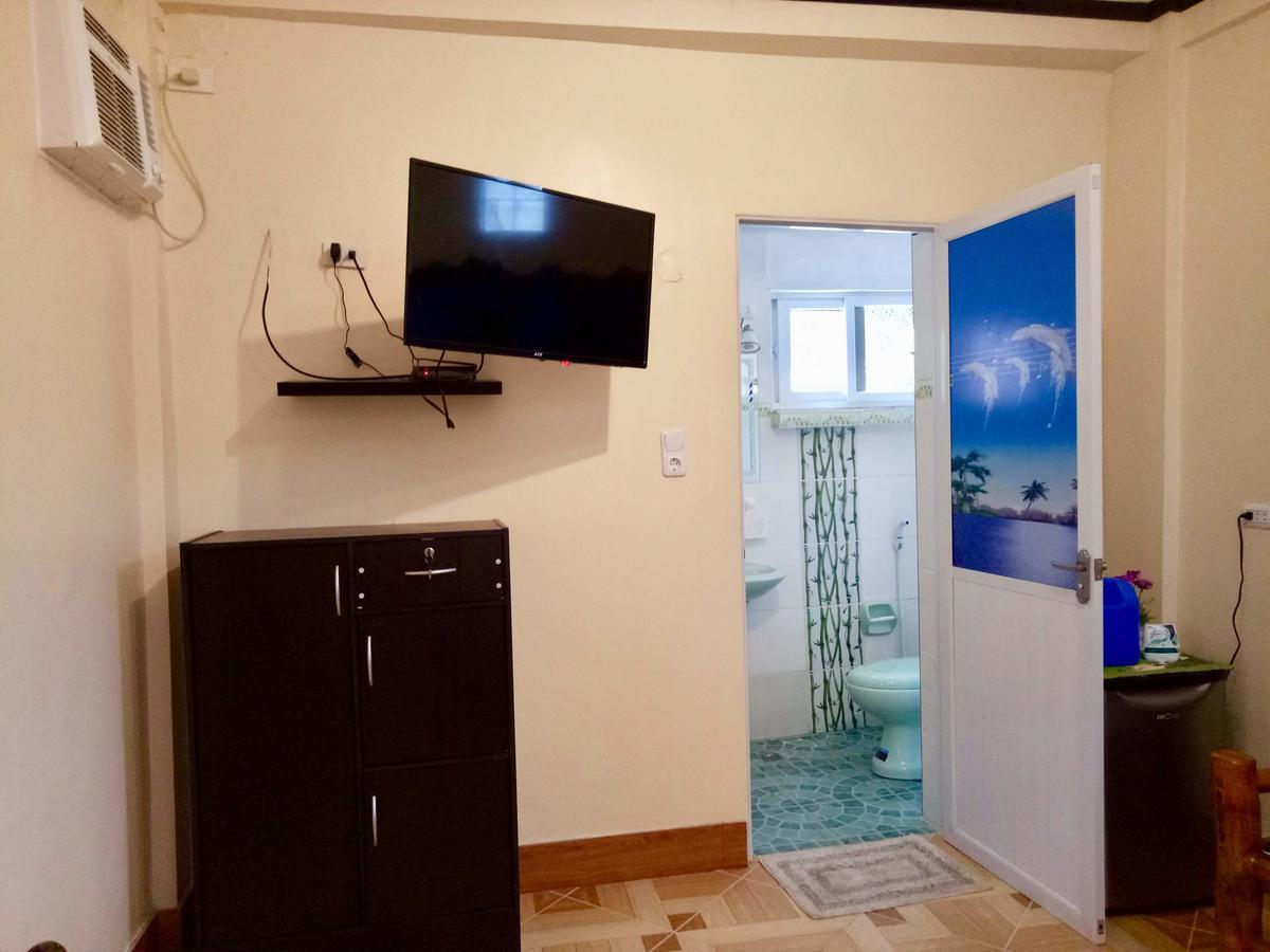 Prince Ludwig Beach Resort San Antonio  Bagian luar foto